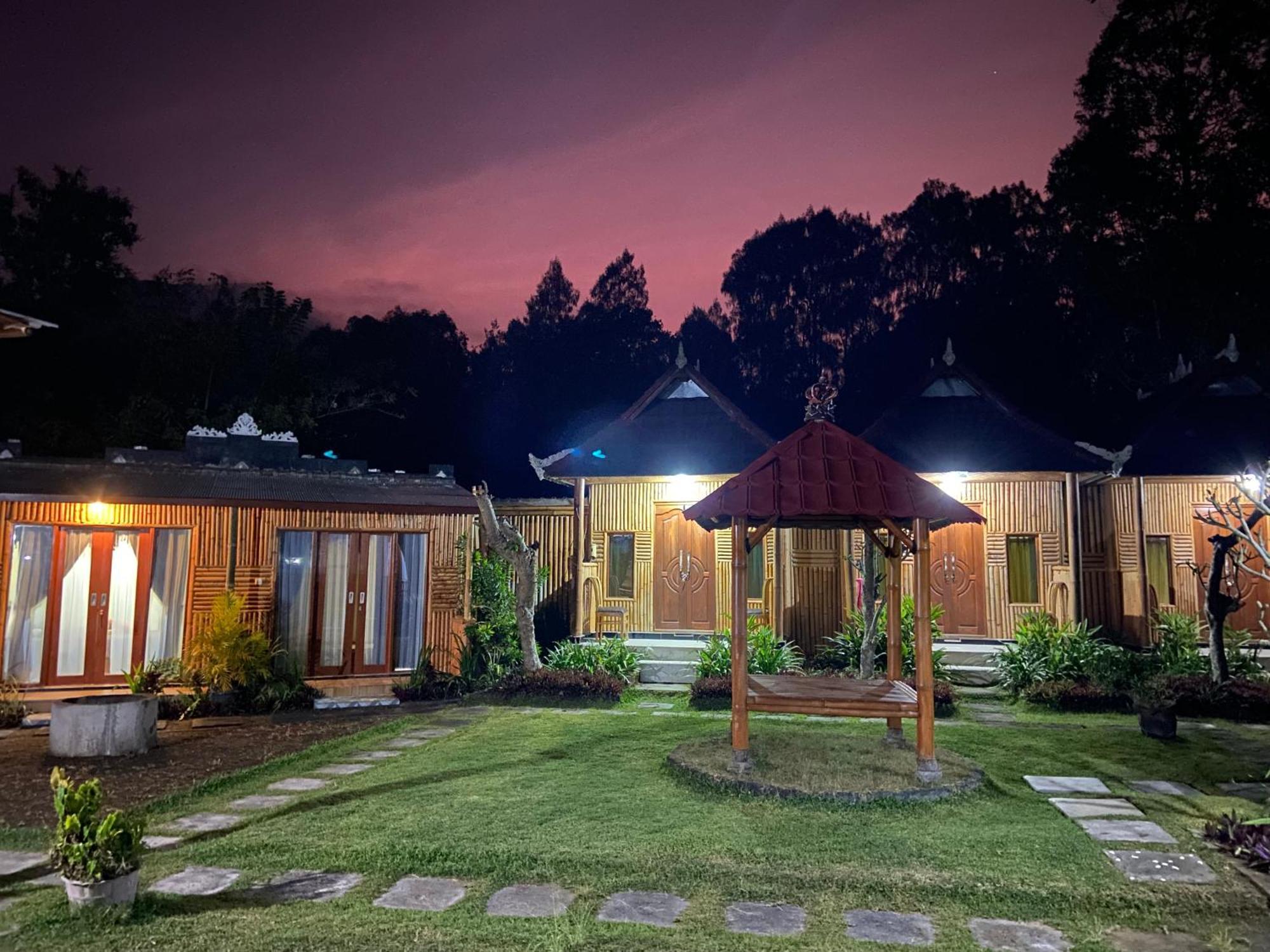 D'yoga Bamboo House