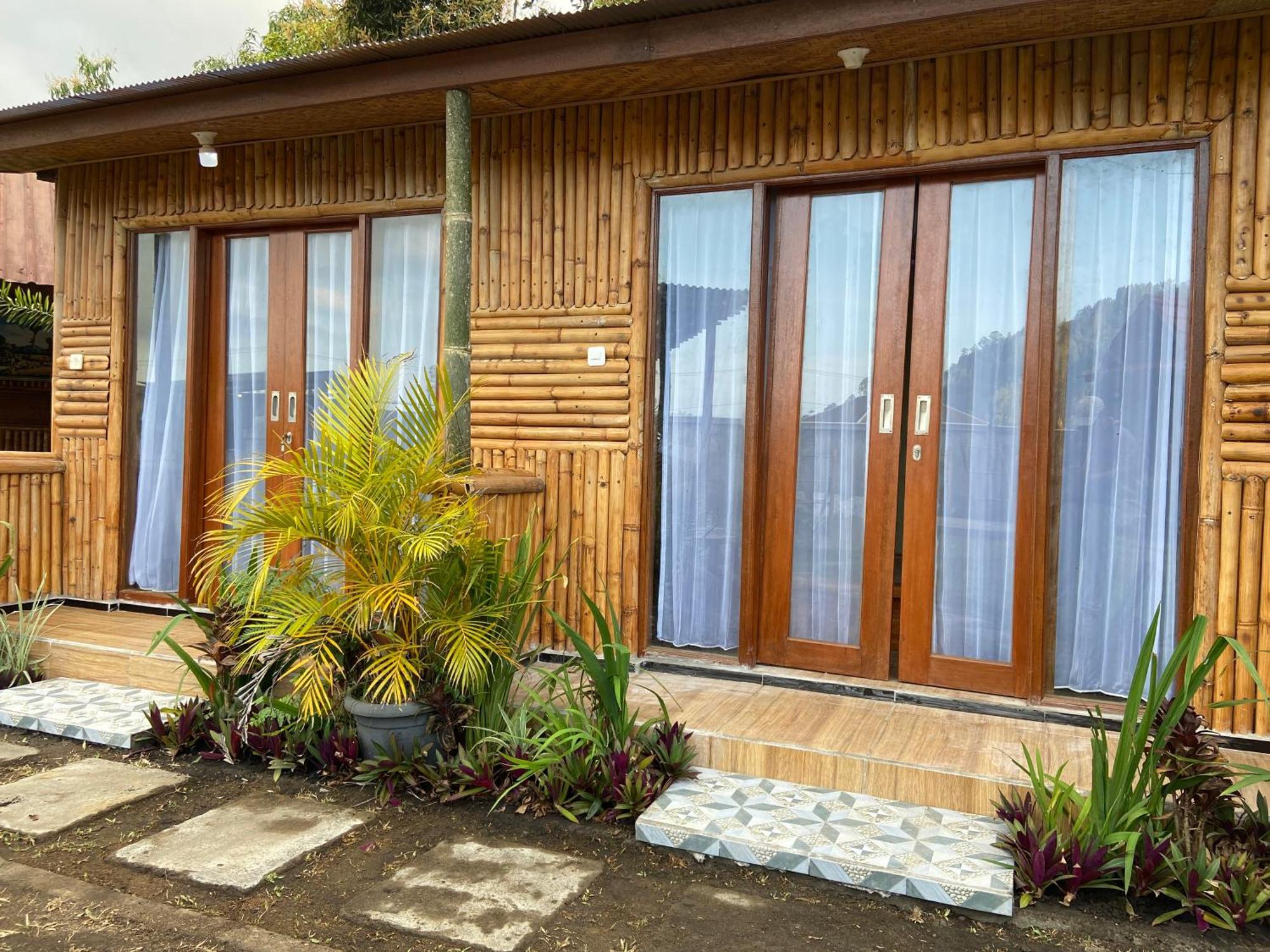 D'yoga Bamboo House *